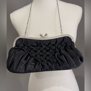 ✨Bijoux Terner Black Ruched Clutch✨